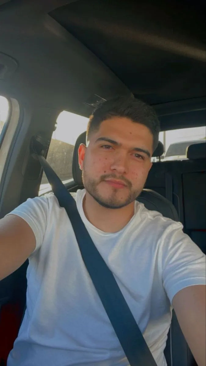 — <strong>Andrés V., 24 años - Los Olivos, Lima</strong>